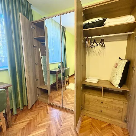Boutique 2 Bedroom Appartement *